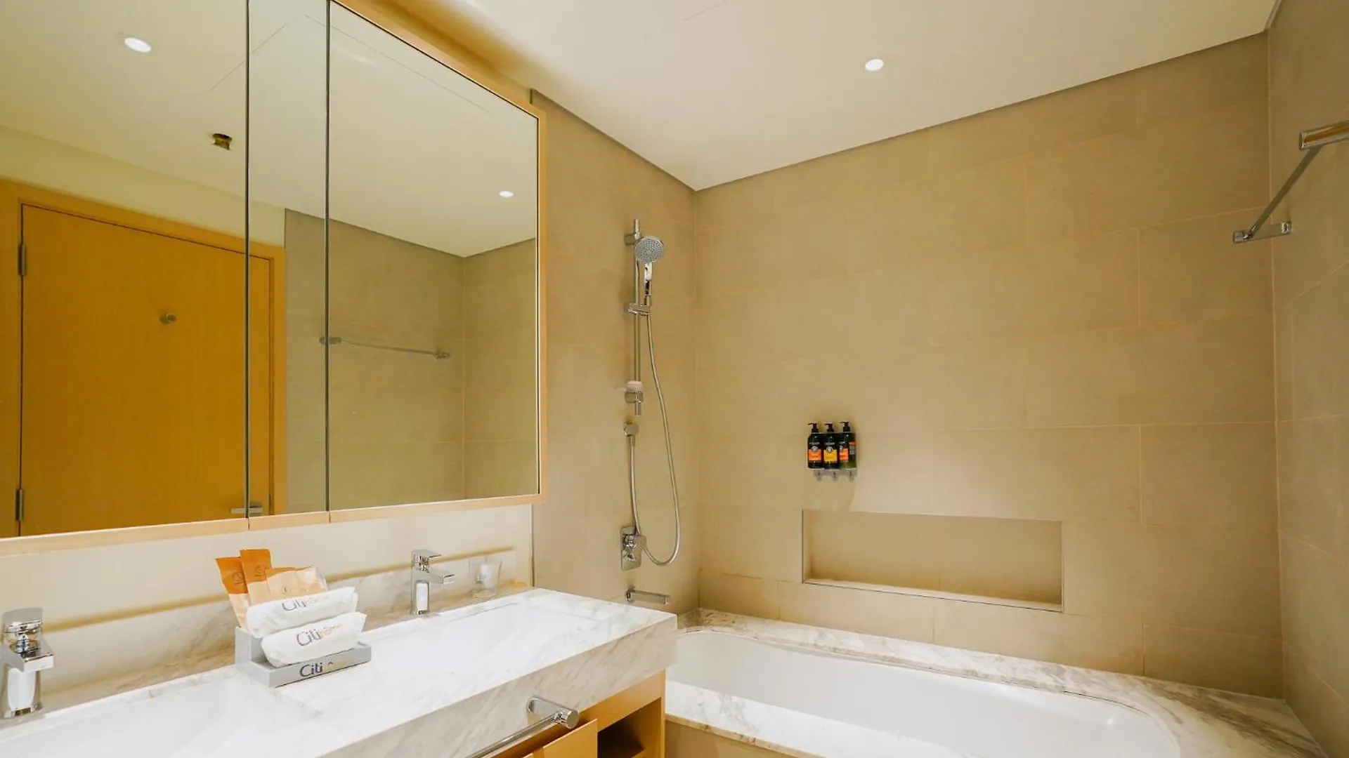 Citihome-2Br Creek Harbour Island Dubaj
