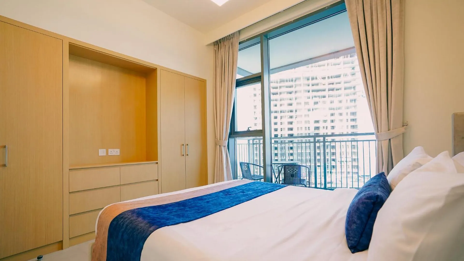 Citihome-2Br Creek Harbour Island Dubai Apartment